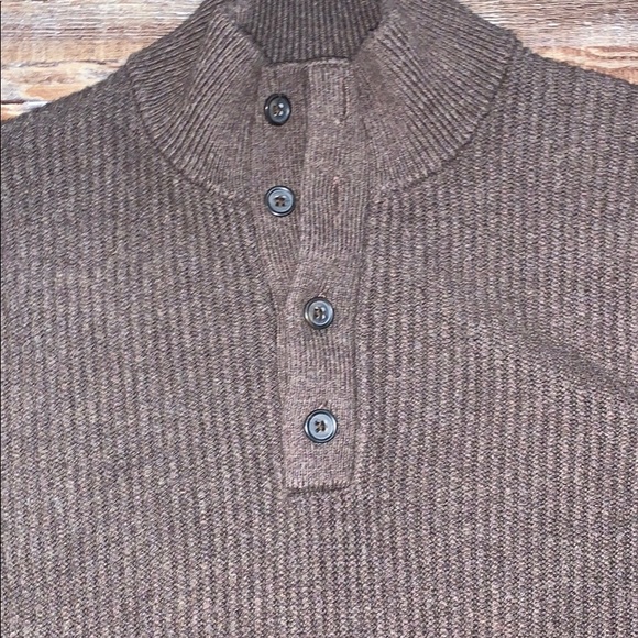 Banana Republic sweater - Picture 2 of 4